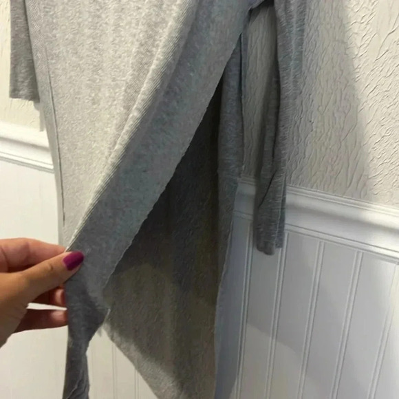 Free People We The Free Grapevine Light Gray Tunic style top in XS - Picture 9 of 13